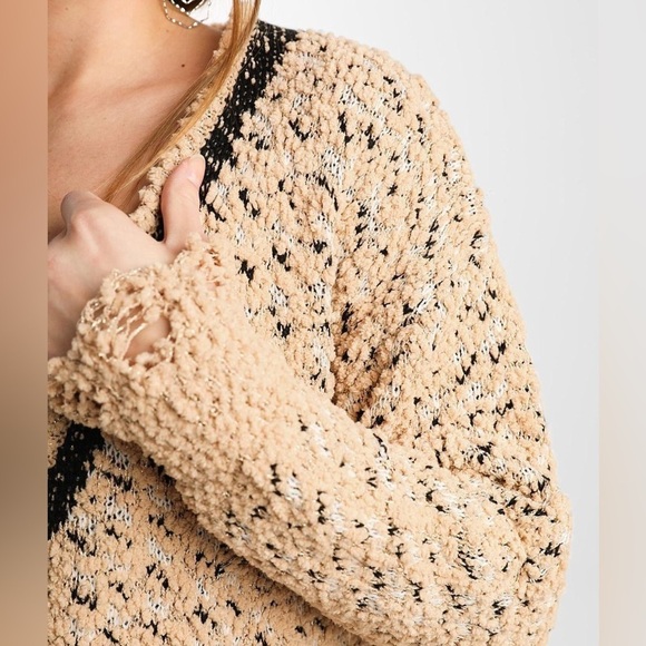 GIMMICKS BY BUCKLE METALLIC FALL SWEATER - Picture 3 of 6